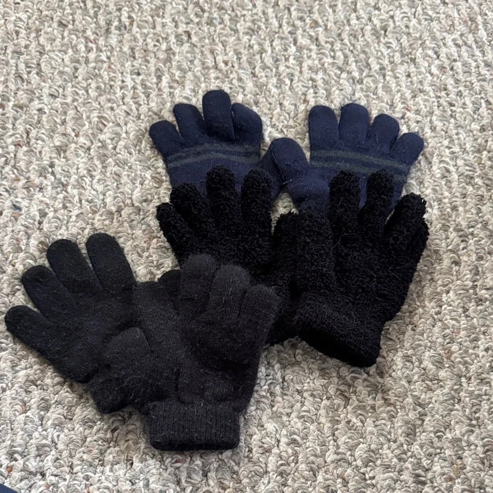 Black Cozy Winter Gloves - Pack of 3